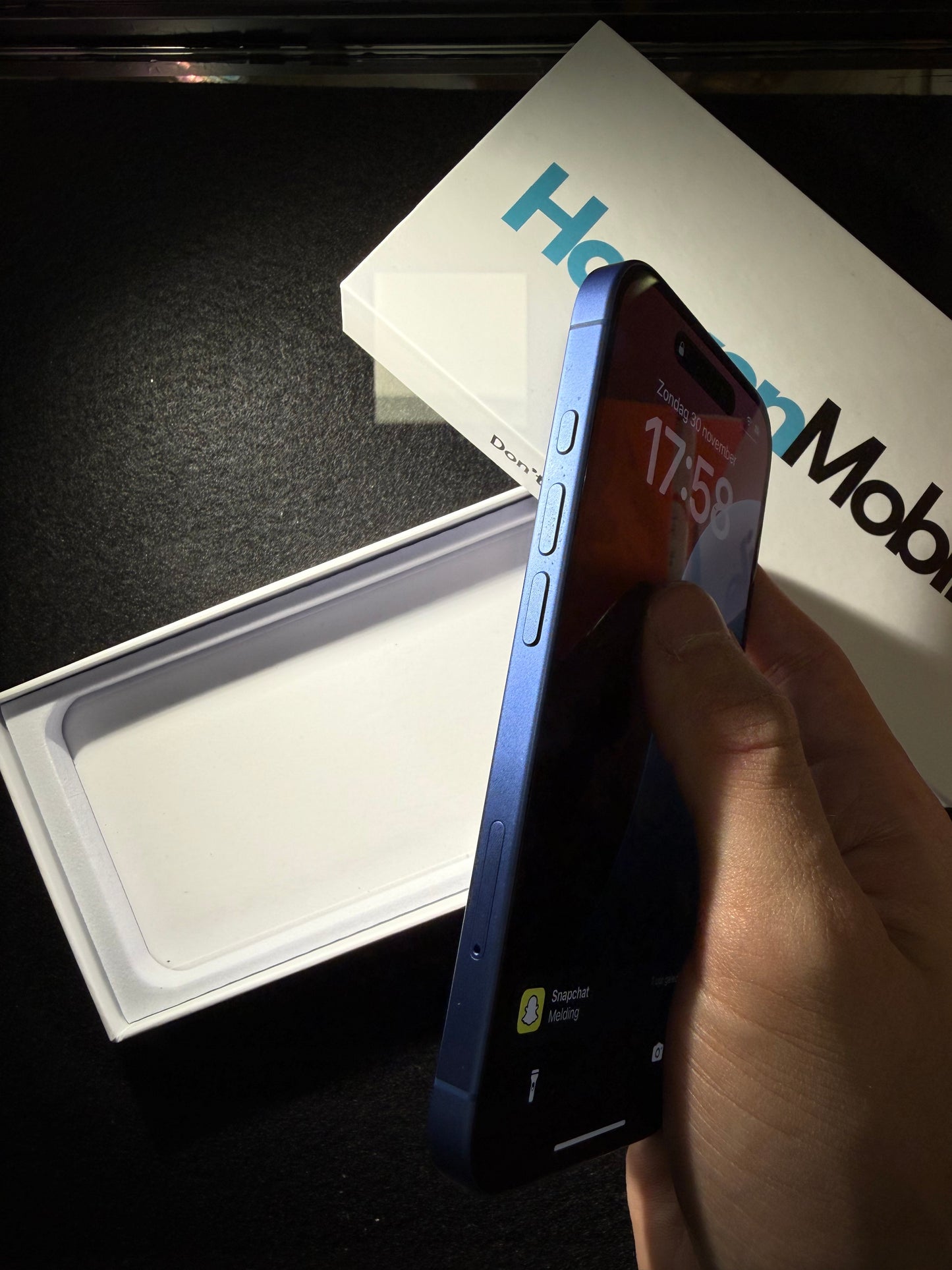 iPhone 16 128GB (UITSTEKEND)