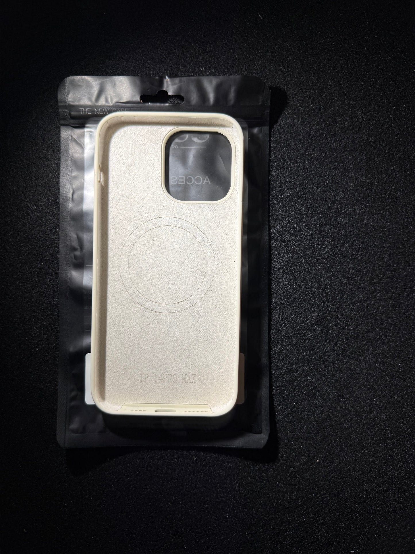 iPhone Silicone Case Black/Beige incl. Magnets